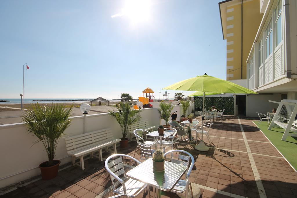 Hotel Belvedere Spiaggia Rimini Exterior photo